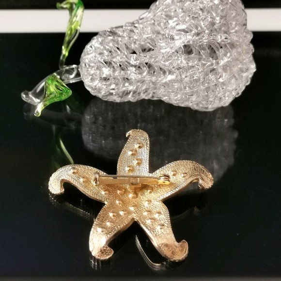 Vintage Starfish Brooch with Cream Enamel and Micro Seed Pearls - Picture 7 of 7